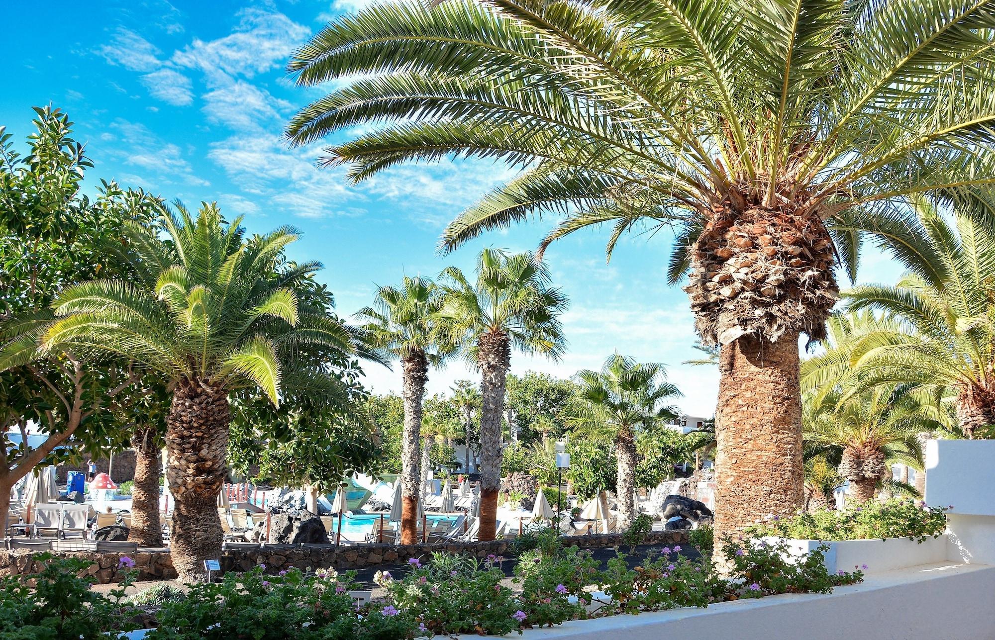 H10 Suites Lanzarote Gardens Costa Teguise Exteriör bild