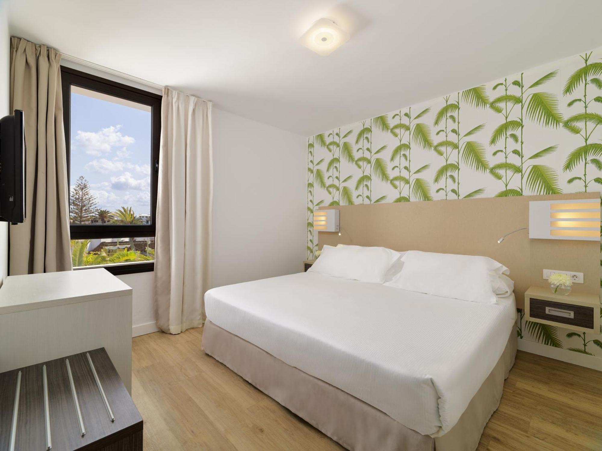 H10 Suites Lanzarote Gardens Costa Teguise Exteriör bild